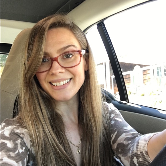 HELLO, Marina here. ๐๐ผโโ๏ธWelcome to my closet ๐ - Picture 4 of 6